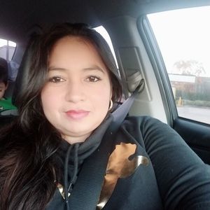 Meet your Posher, Lesly